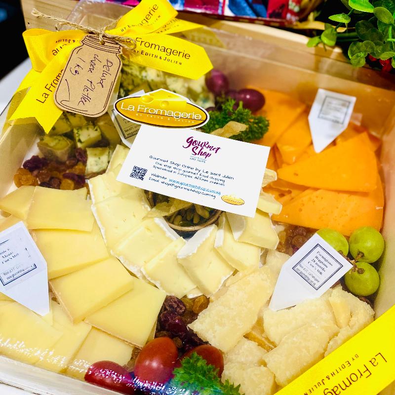 Deluxe Cheese Platter - 5 Cheeses (1kg)