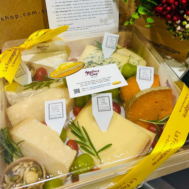 Deluxe Cheese Platter - 5 Cheeses (1kg)